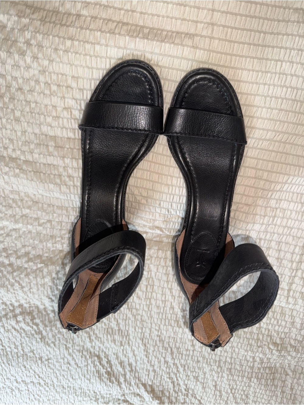 Frye Leather Ankle Strap Block Heel Sandal 8 - Picture 2 of 7